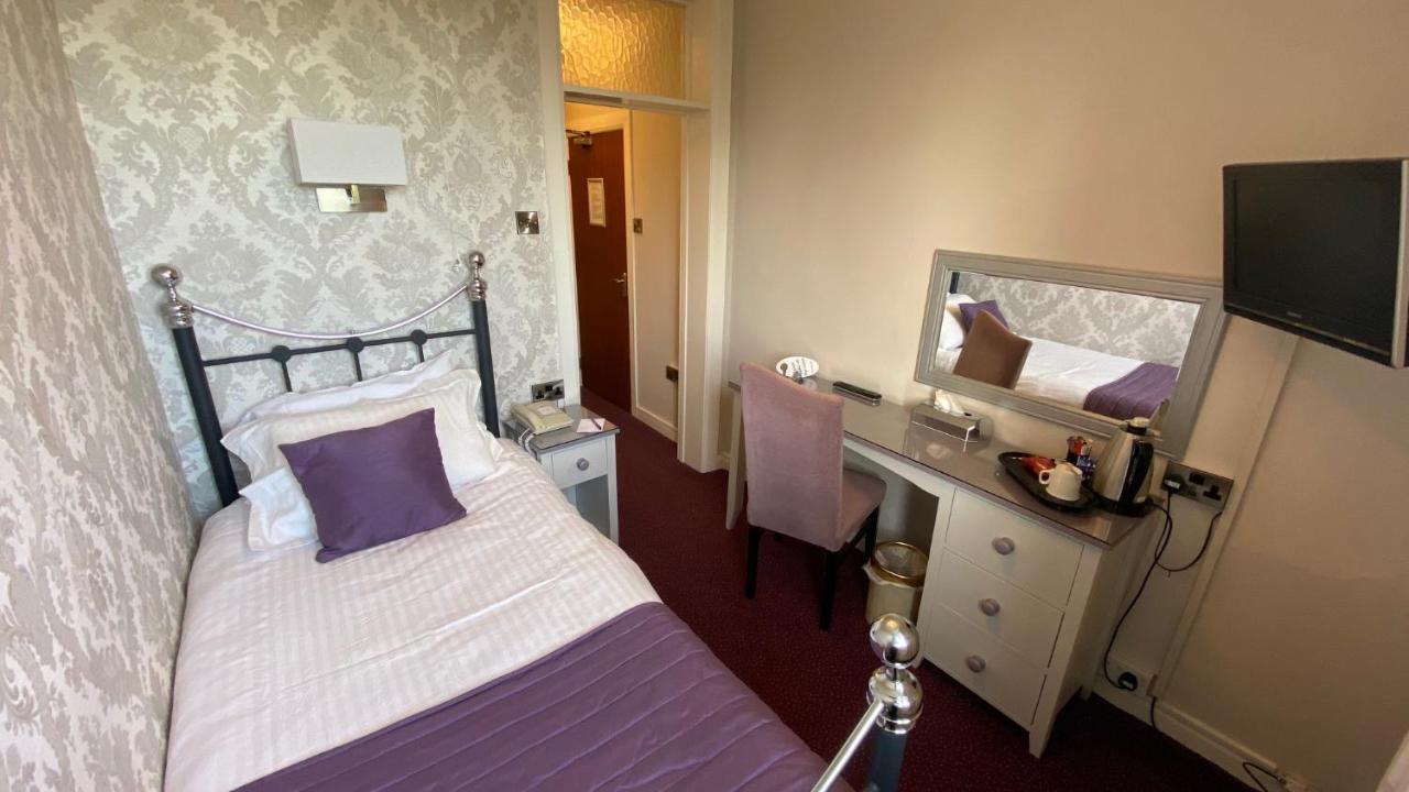Maesmawr Hall Hotel Caersws Extérieur photo